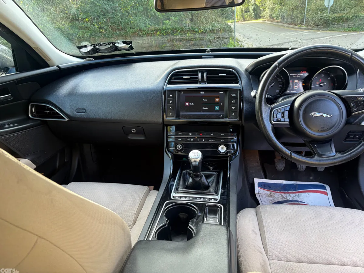 Jaguar XE Saloon, Diesel, 2015, Grey