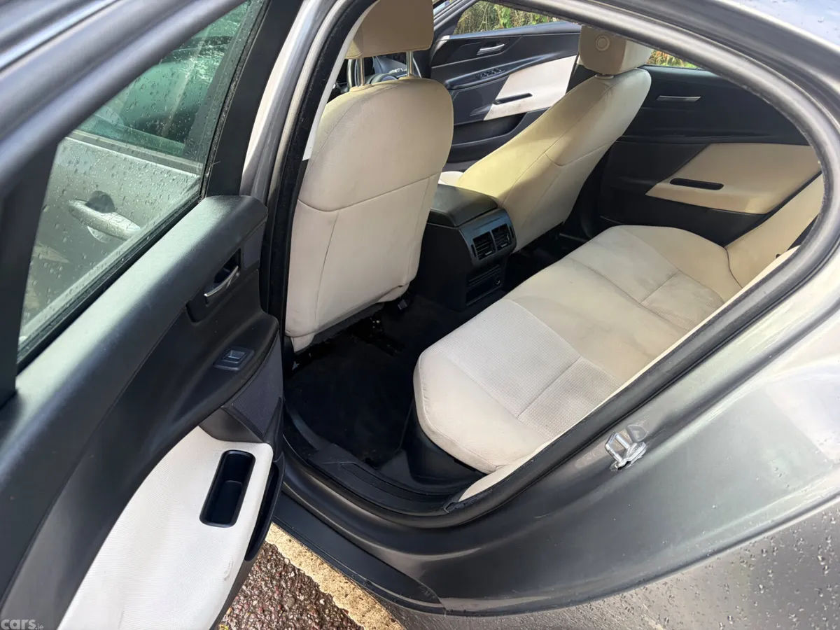 Jaguar XE Saloon, Diesel, 2015, Grey