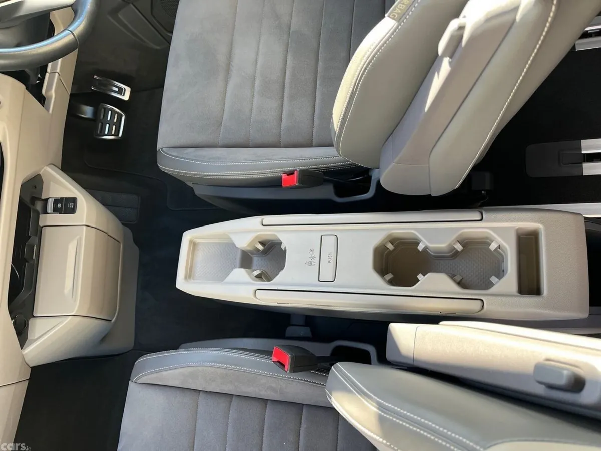 Volkswagen Multivan MPV, Petrol Plug-in Hybrid, 2025, Black