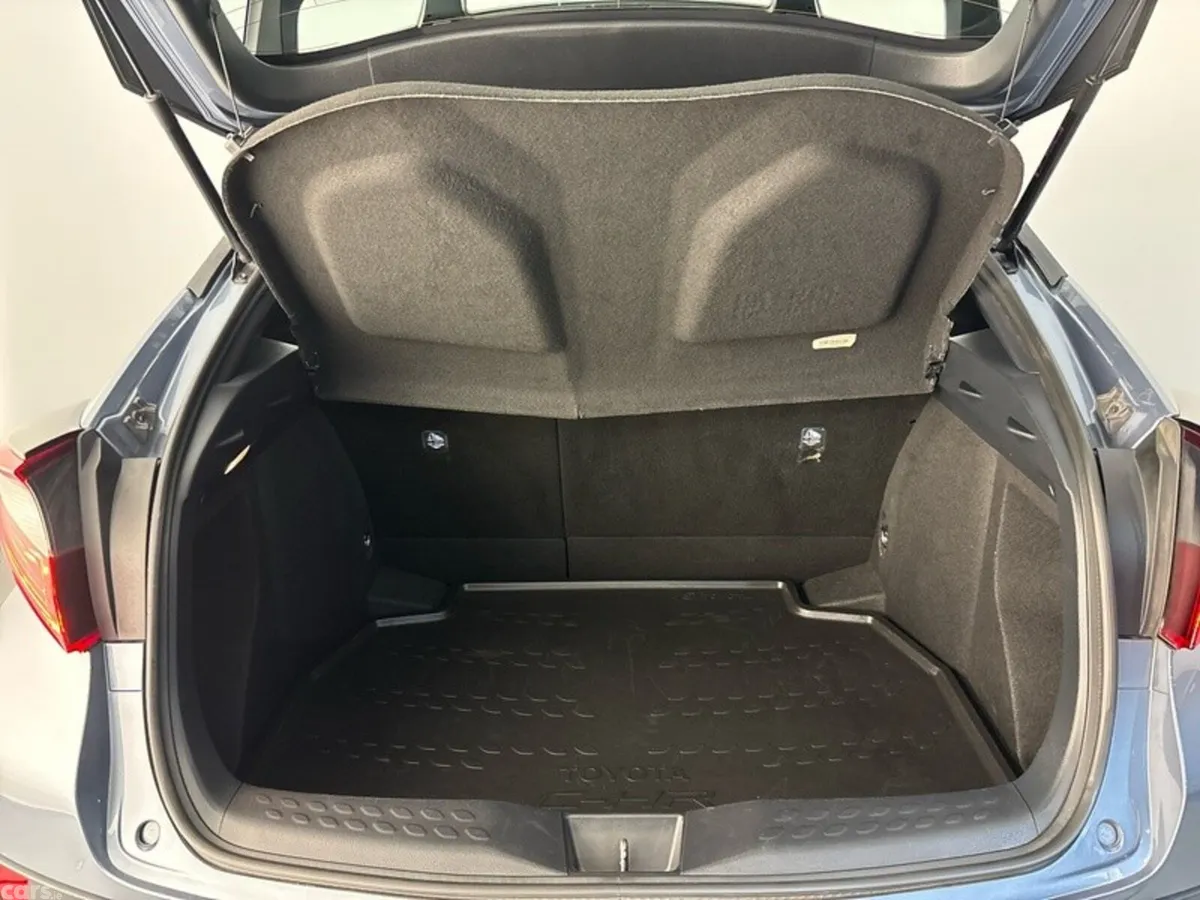 Toyota C-HR SUV, Petrol Hybrid, 2022, Grey