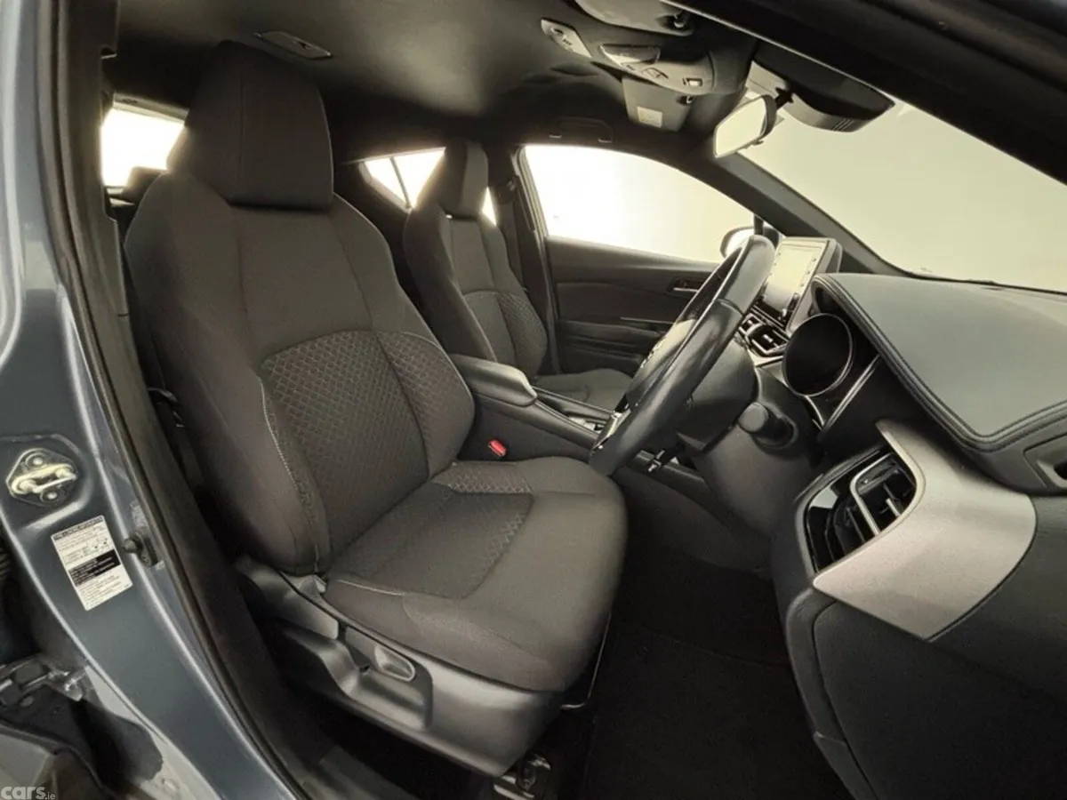 Toyota C-HR SUV, Petrol Hybrid, 2022, Grey