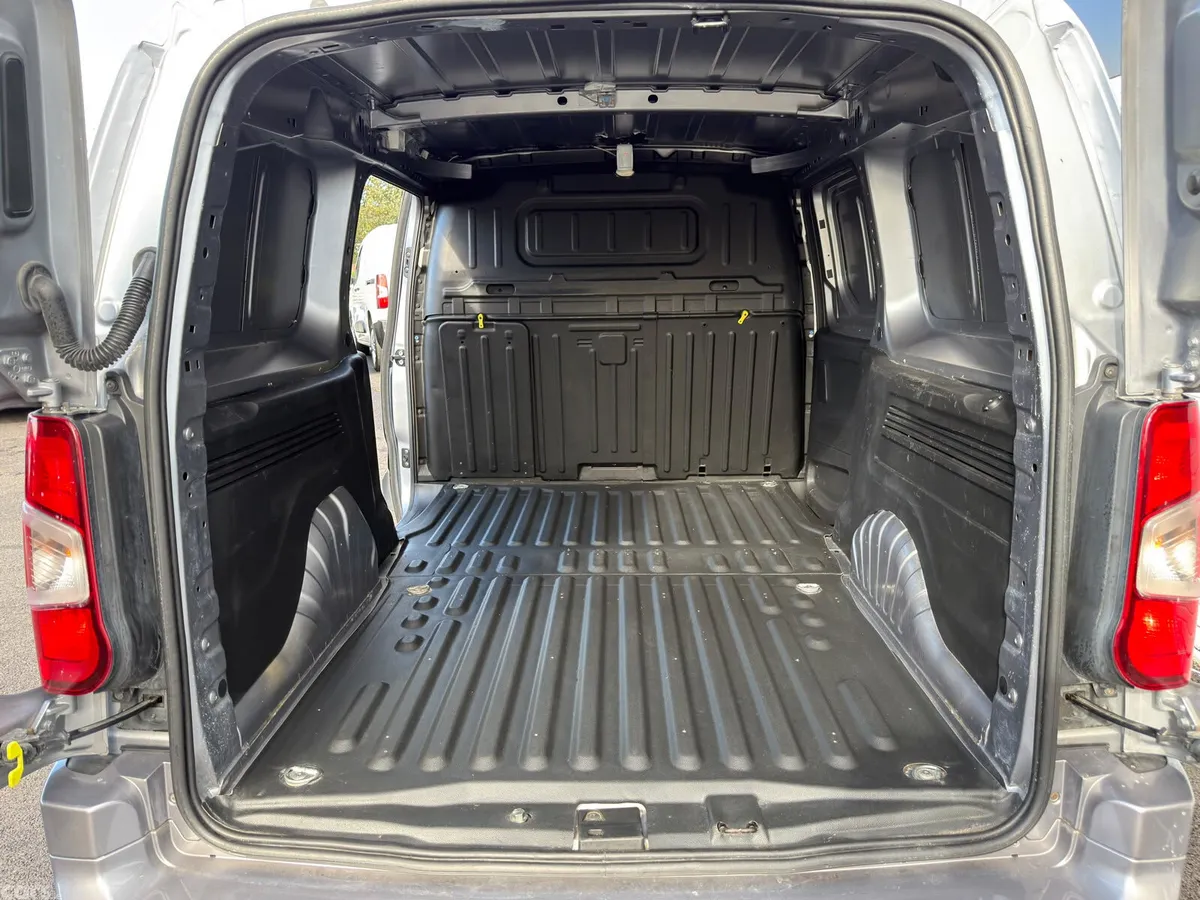 Peugeot Partner MPV, Diesel, 2019, Grey