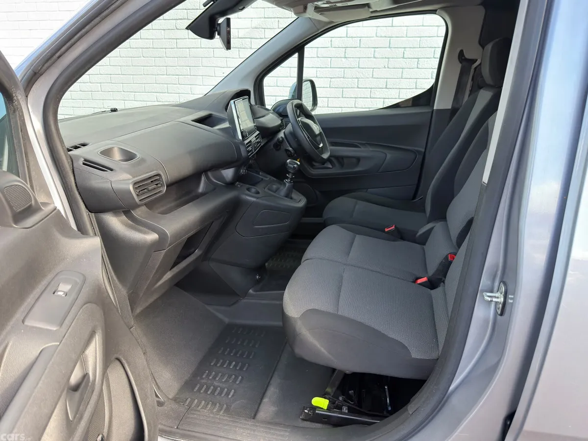 Peugeot Partner MPV, Diesel, 2019, Grey