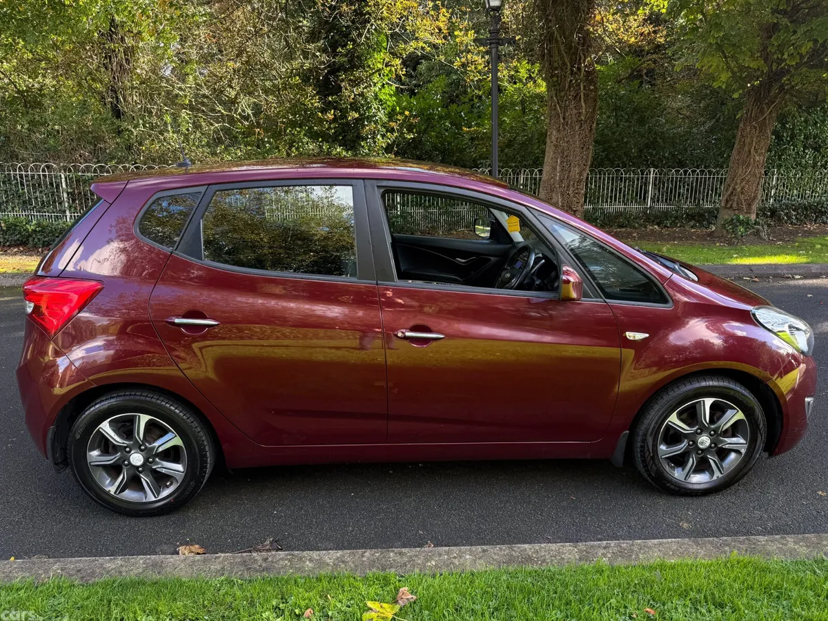 Hyundai ix20 MPV, Diesel, 2016, Red