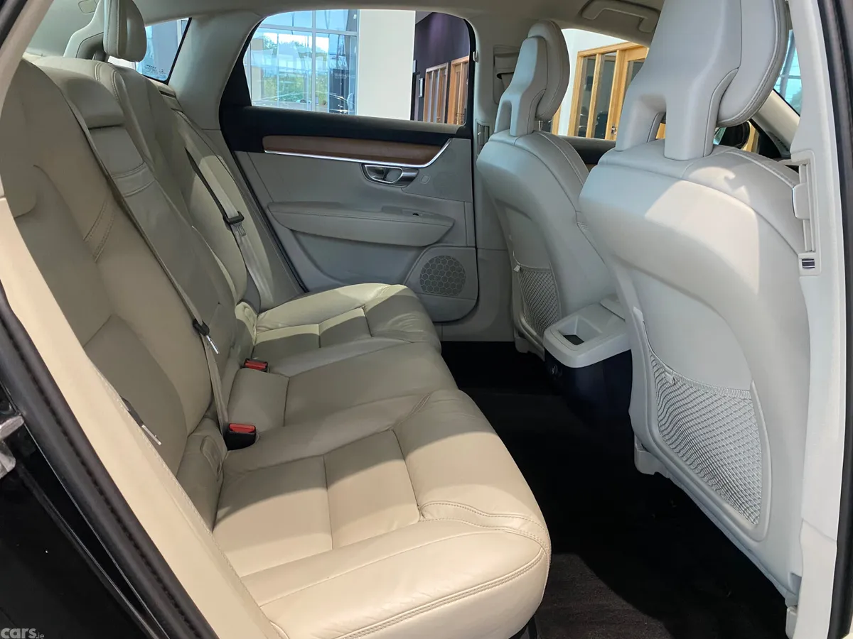 Volvo S90 Saloon, Diesel, 2018, Black