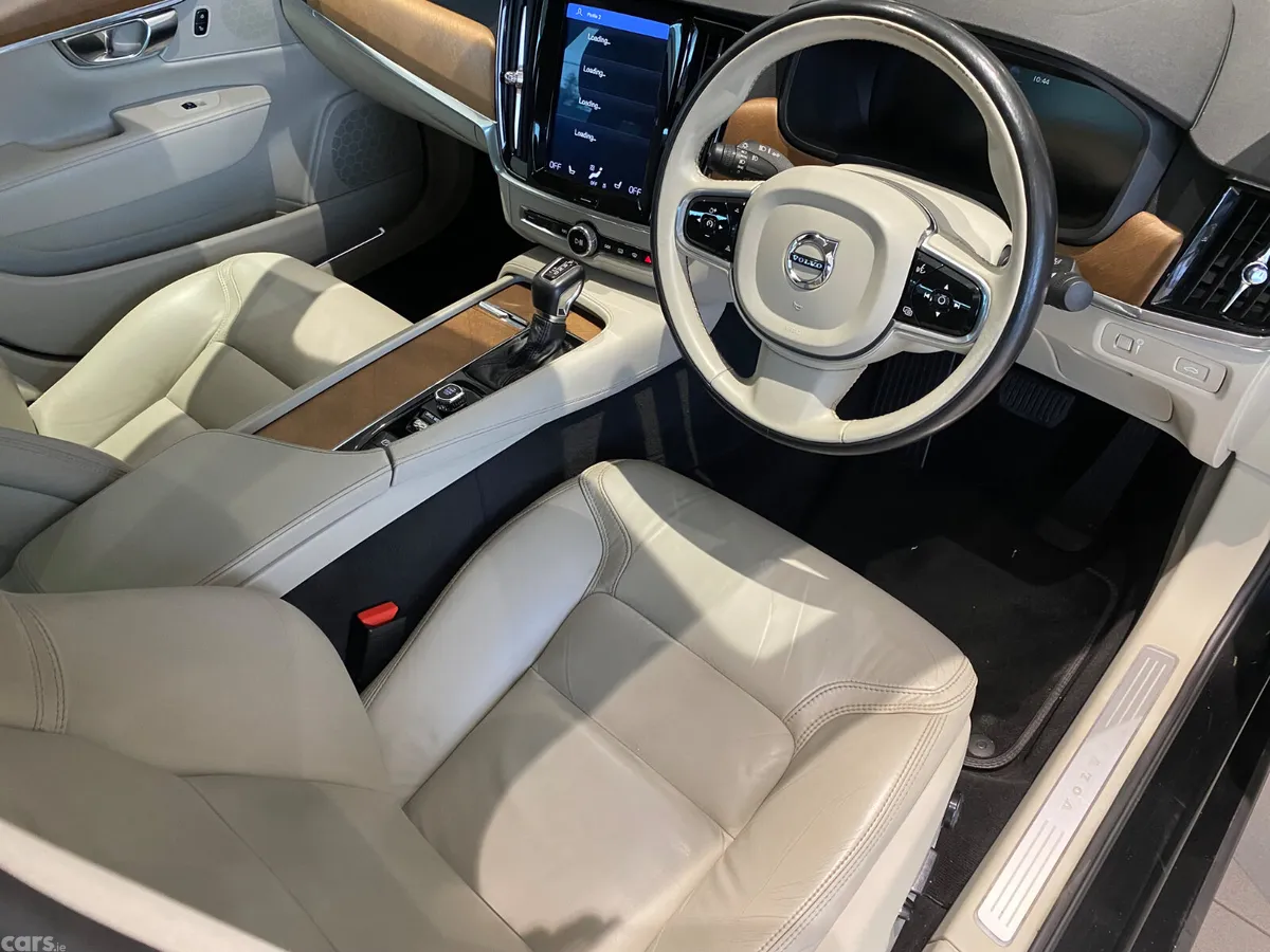 Volvo S90 Saloon, Diesel, 2018, Black