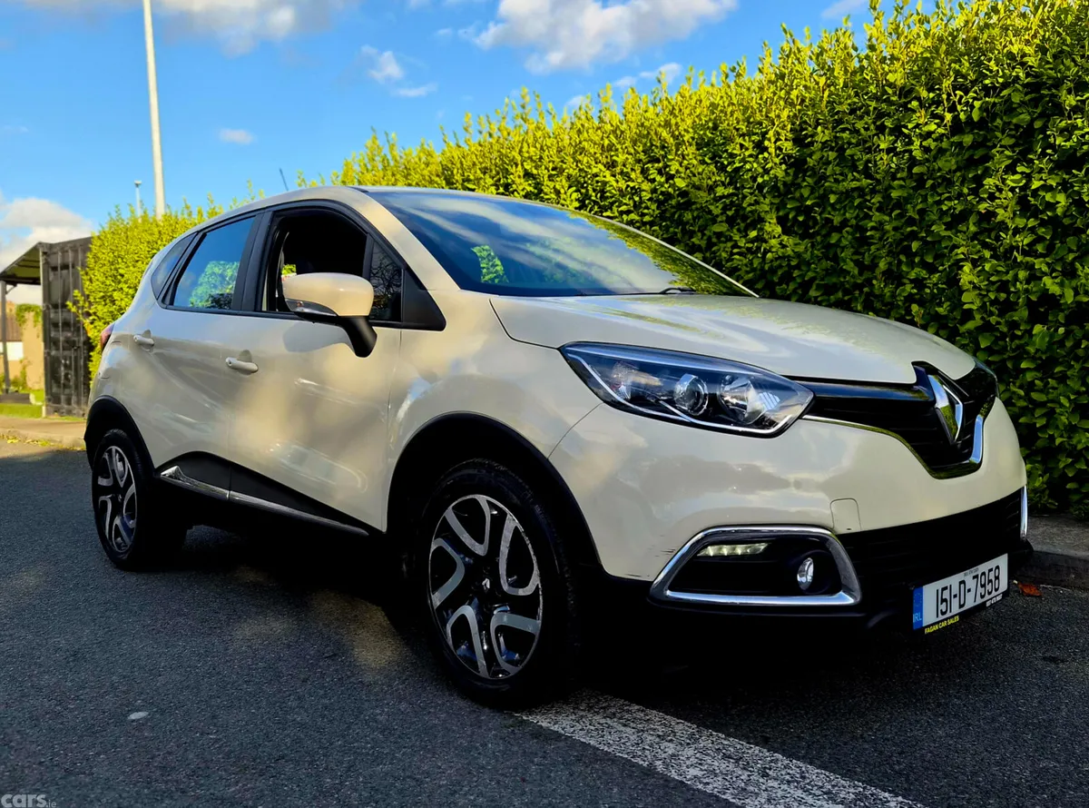 Renault Captur Hatchback, Diesel, 2015, Yellow