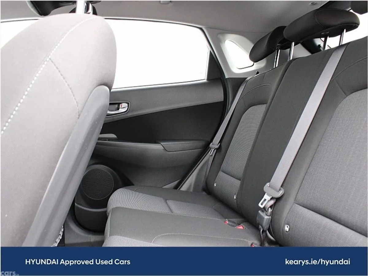 Hyundai KONA MPV, Petrol, 2022, Red