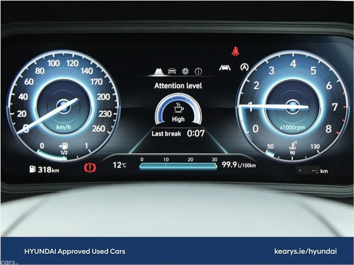 Hyundai KONA MPV, Petrol, 2022, Red