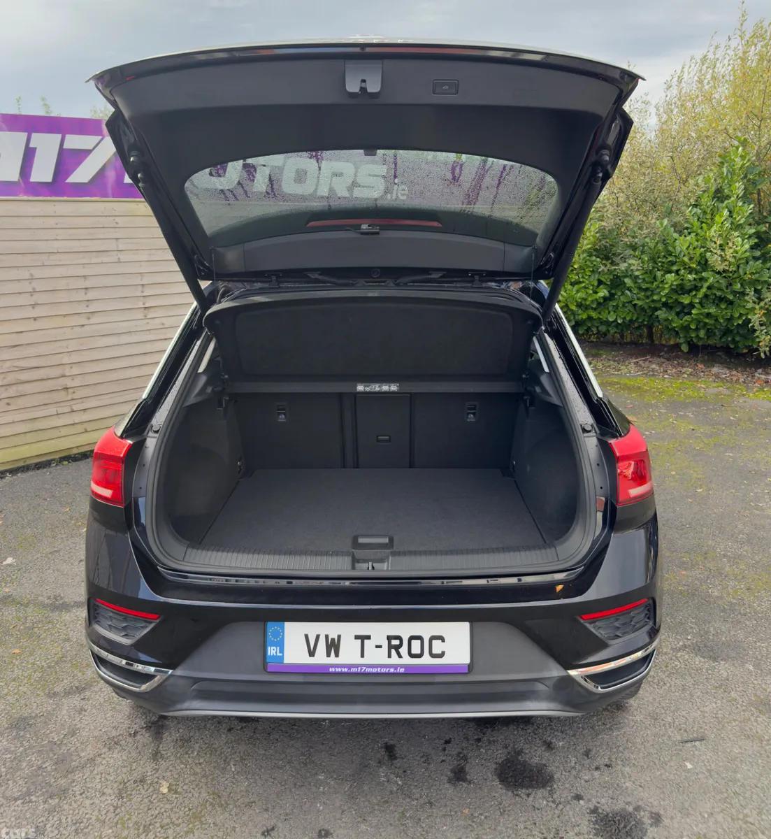 Volkswagen T-Roc SUV, Diesel, 2021, Black