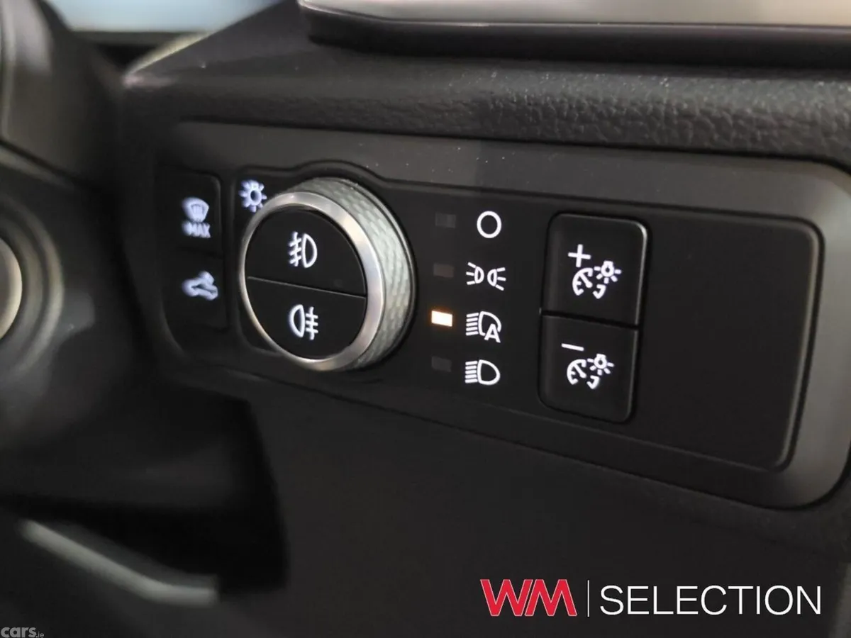 Volkswagen Amarok MPV, Diesel, 2026, Red