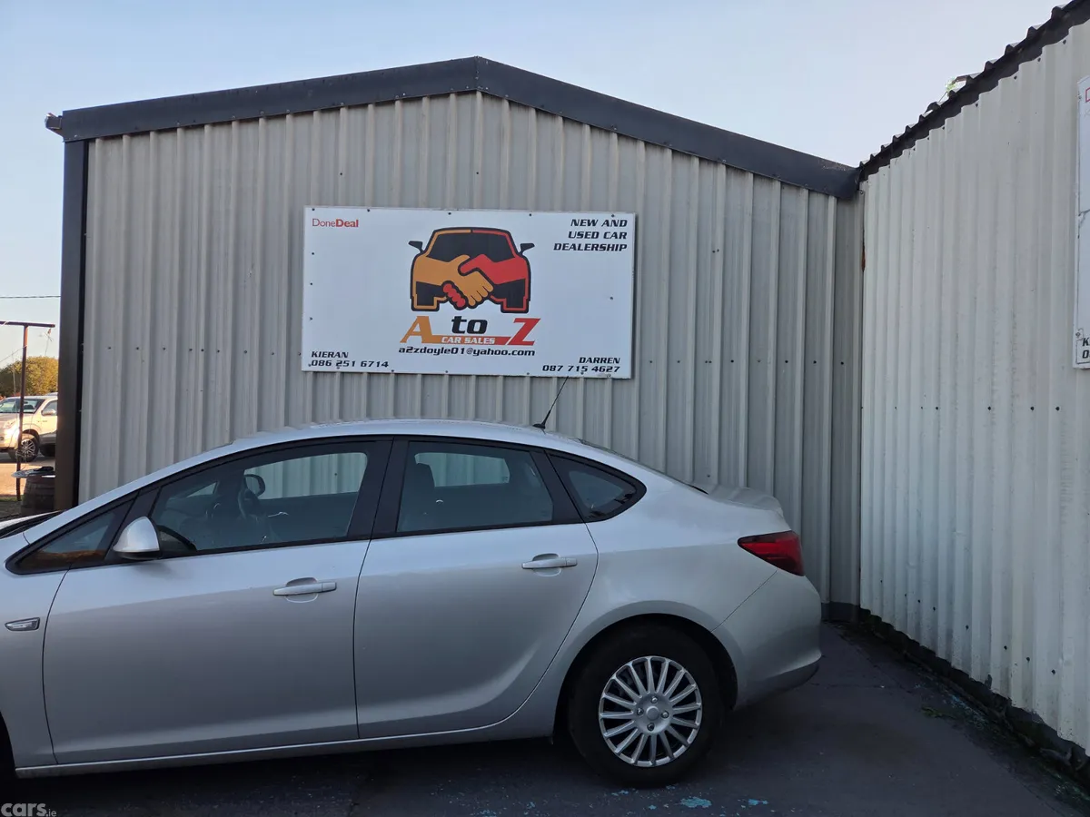 Opel Astra Saloon, Petrol, 2013, Silver