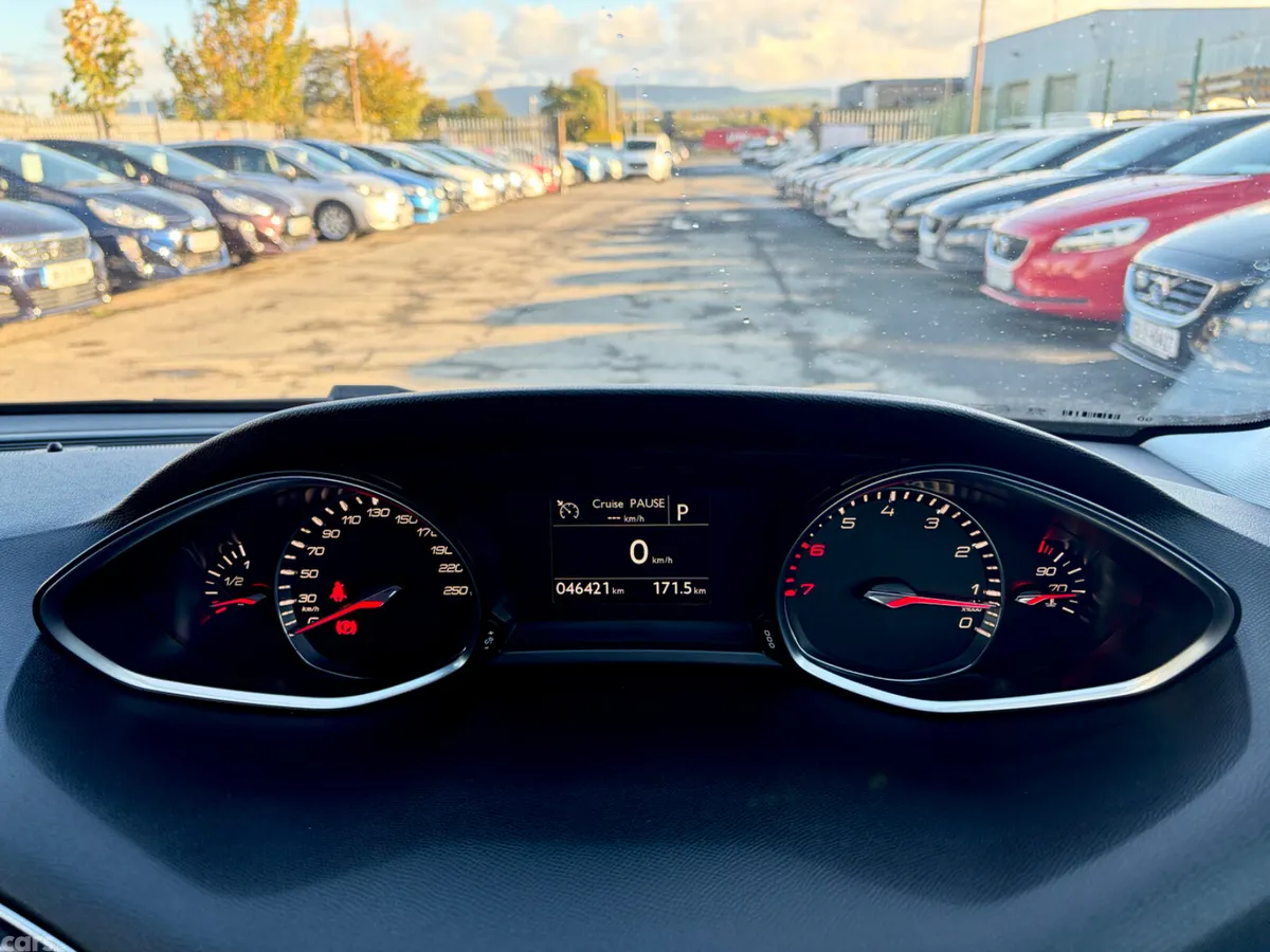 Peugeot 308 Hatchback, Petrol, 2016, Black