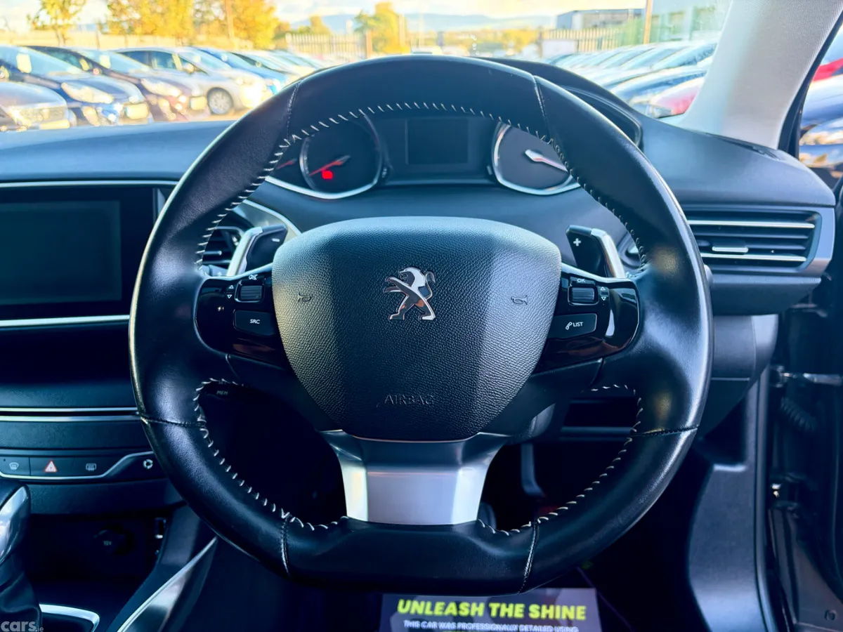 Peugeot 308 Hatchback, Petrol, 2016, Black