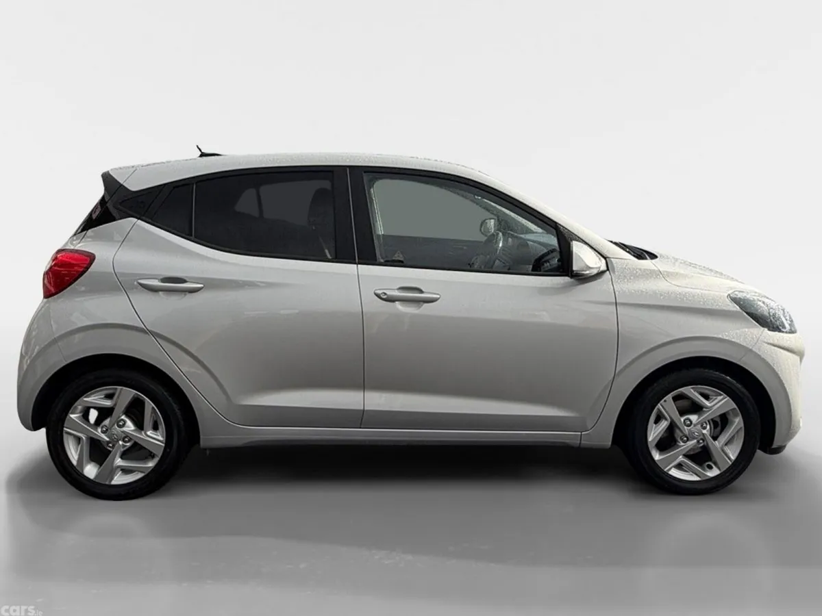 Hyundai i10 Hatchback, Petrol, 2022, Grey