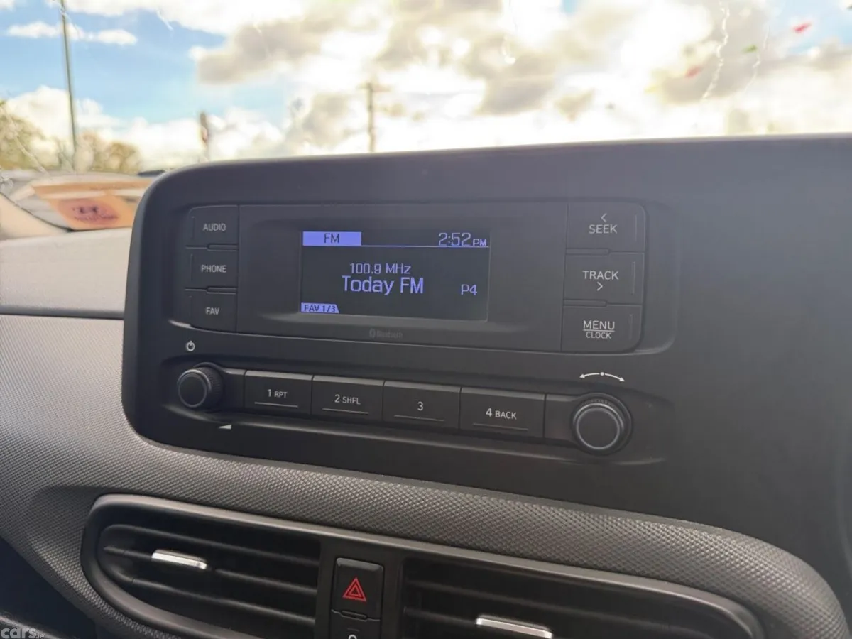 Hyundai i10 Hatchback, Petrol, 2022, Grey