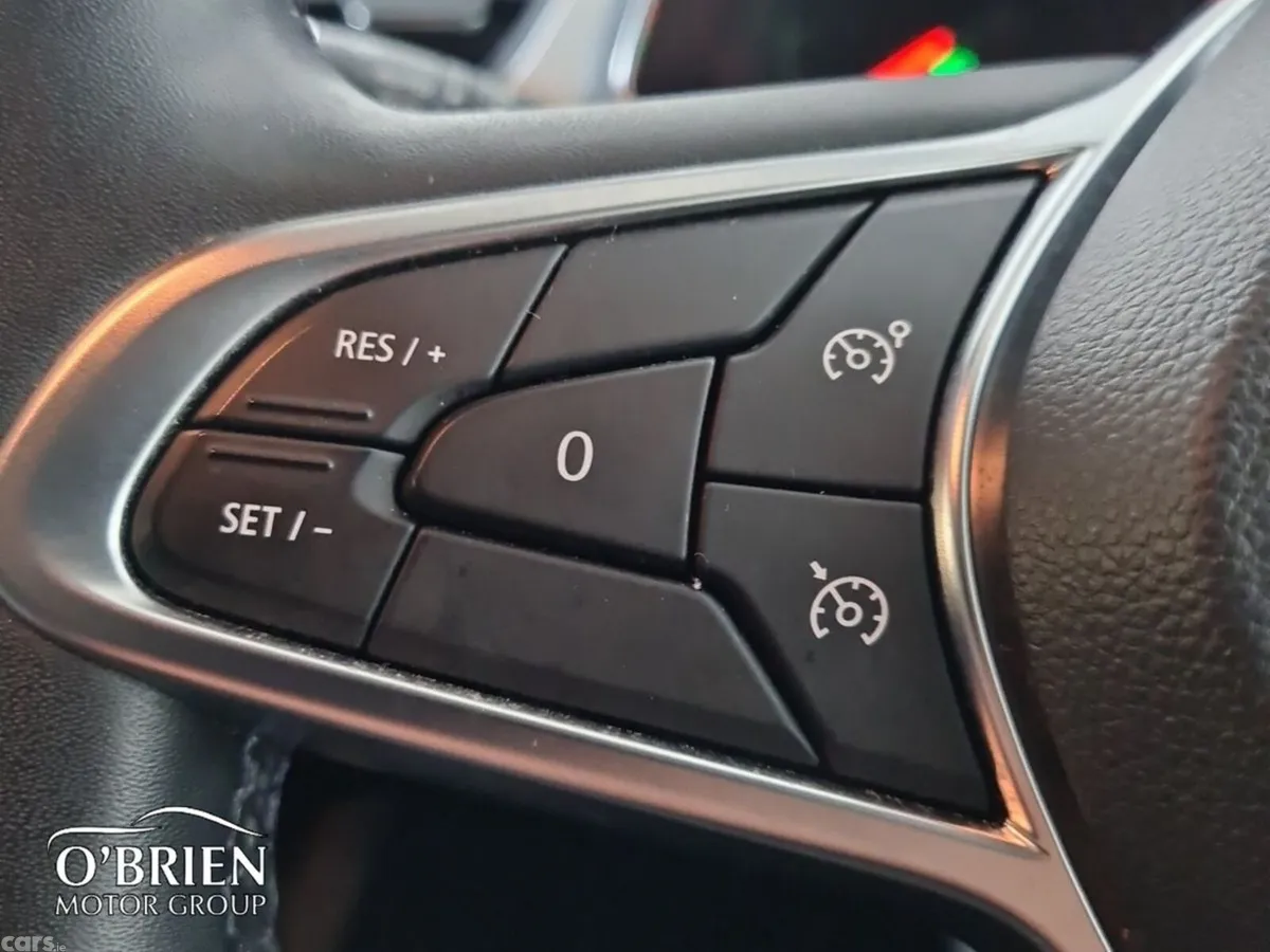Renault Captur Hatchback, Petrol, 2020, Red