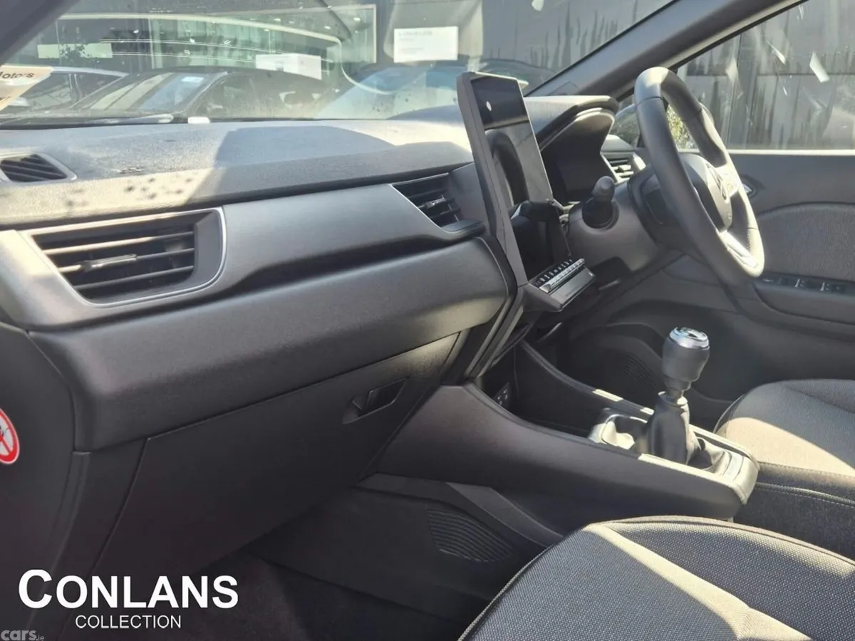Renault Captur Hatchback, Petrol, 2025, White