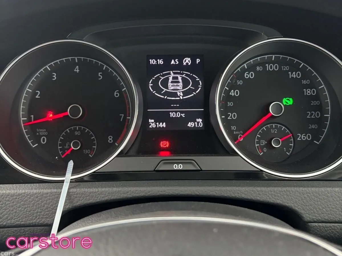 Volkswagen Golf Hatchback, Petrol, 2018, White