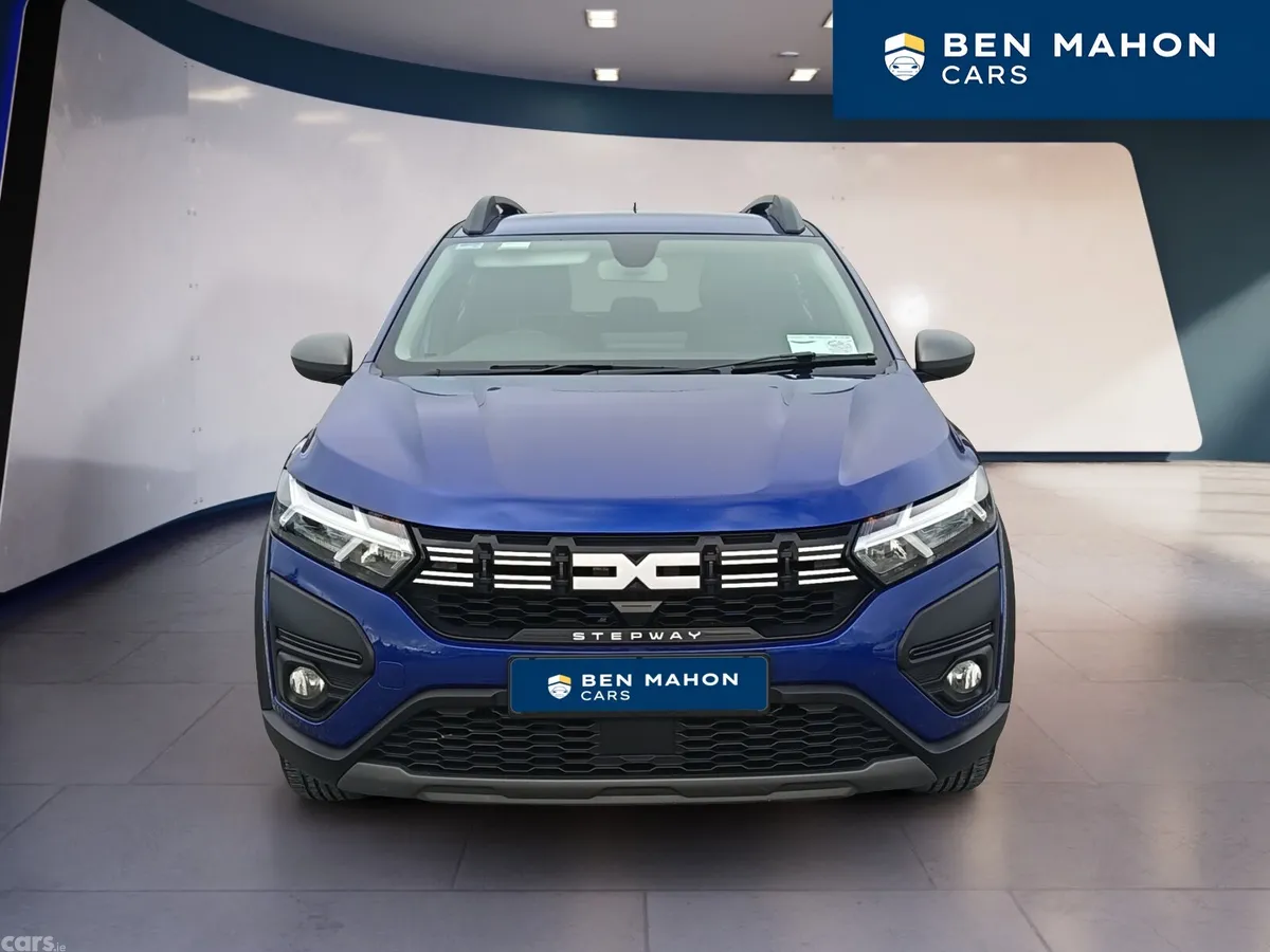 Dacia Sandero Stepway Hatchback, Petrol, 2023, Blue