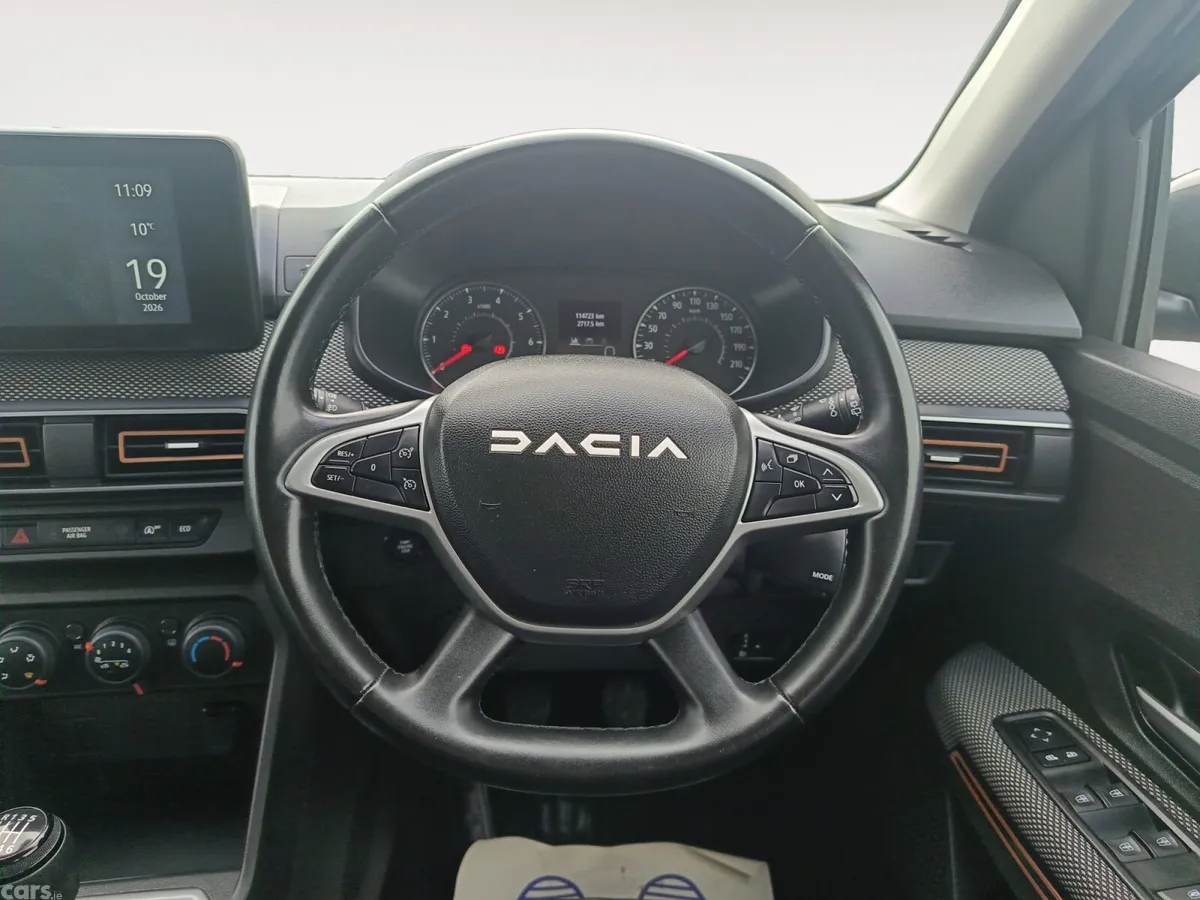 Dacia Sandero Stepway Hatchback, Petrol, 2023, Blue