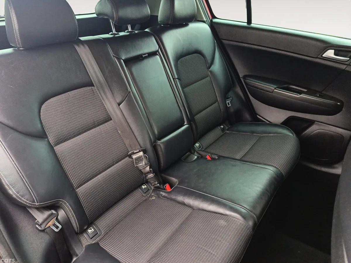 Kia Sportage SUV, Diesel, 2016, Red