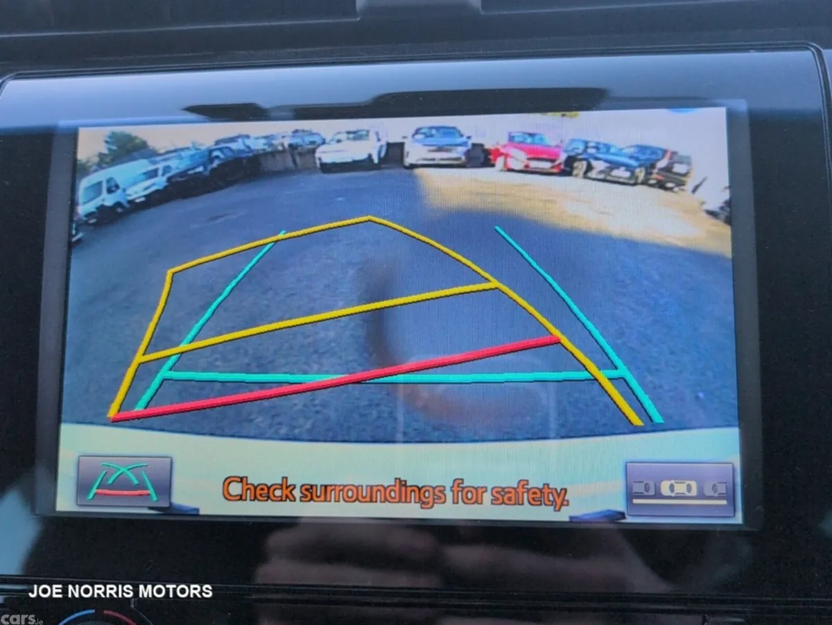 Toyota Camry Saloon, Petrol Hybrid, 2019, White