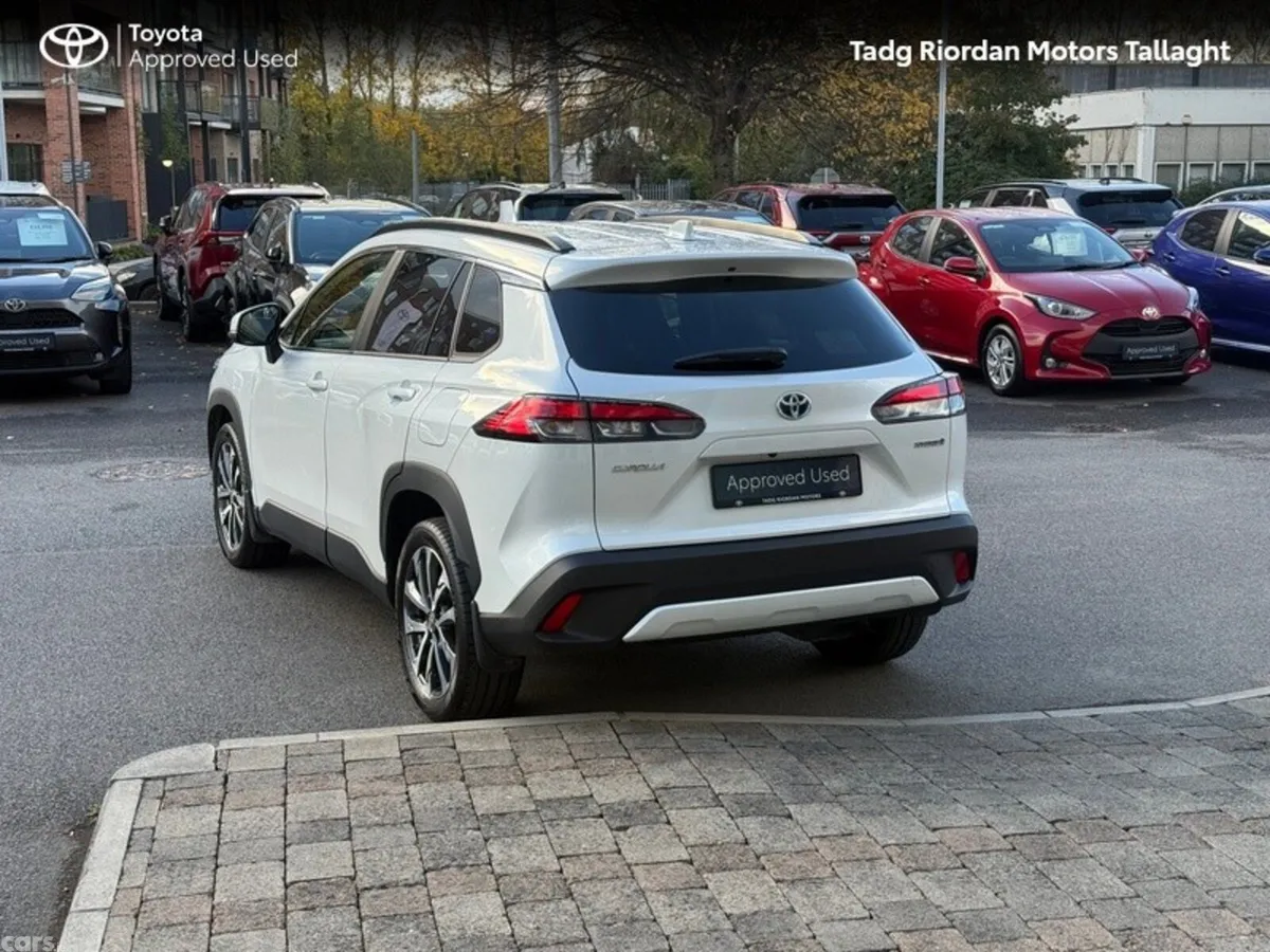 Toyota Corolla Cross Hatchback, Petrol Hybrid, 2024, White