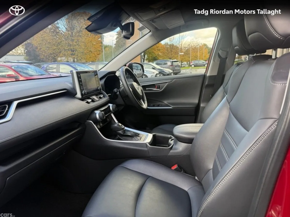 Toyota RAV4 SUV, Petrol Hybrid, 2022, Red
