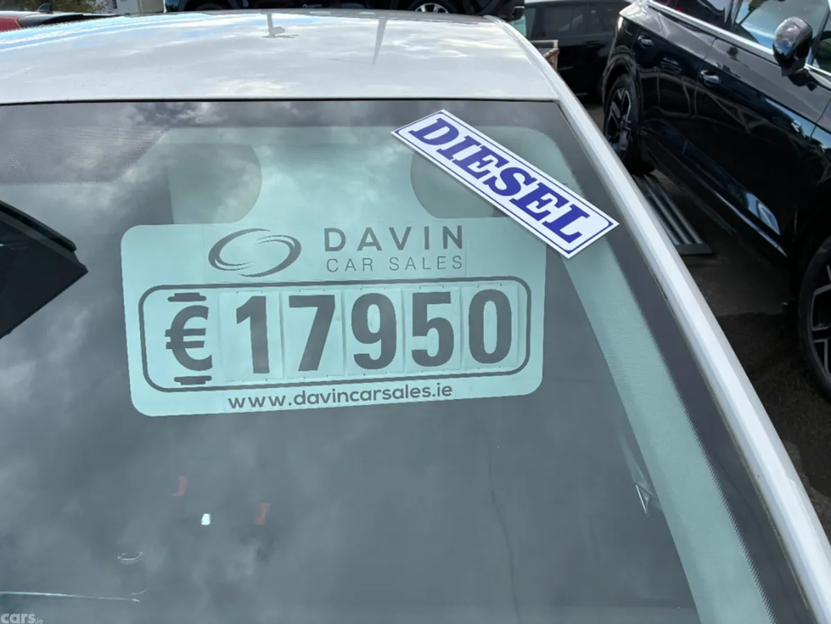 Skoda Octavia Hatchback, Diesel, 2020, White