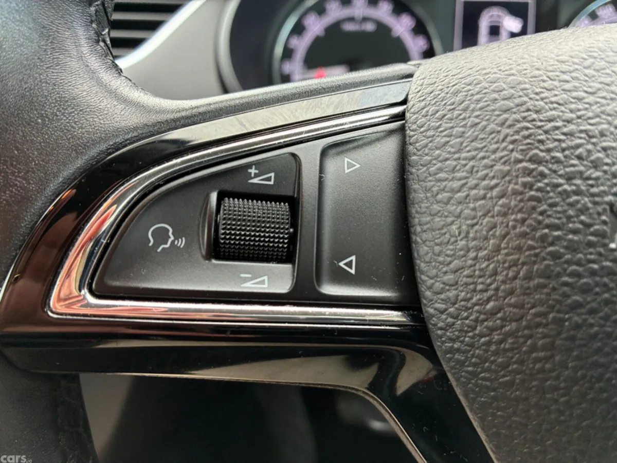 Skoda Octavia Hatchback, Diesel, 2020, White