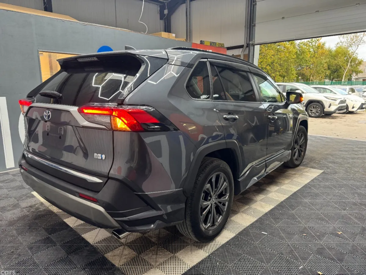 Toyota RAV4 SUV, Petrol Hybrid, 2023, Grey