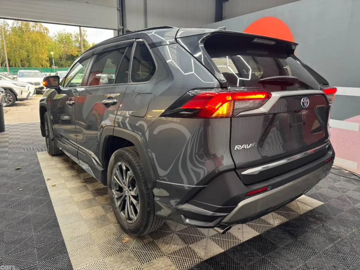 Toyota RAV4 SUV, Petrol Hybrid, 2023, Grey