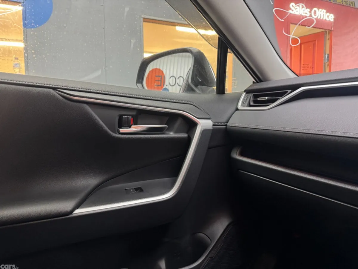 Toyota RAV4 SUV, Petrol Hybrid, 2023, Grey