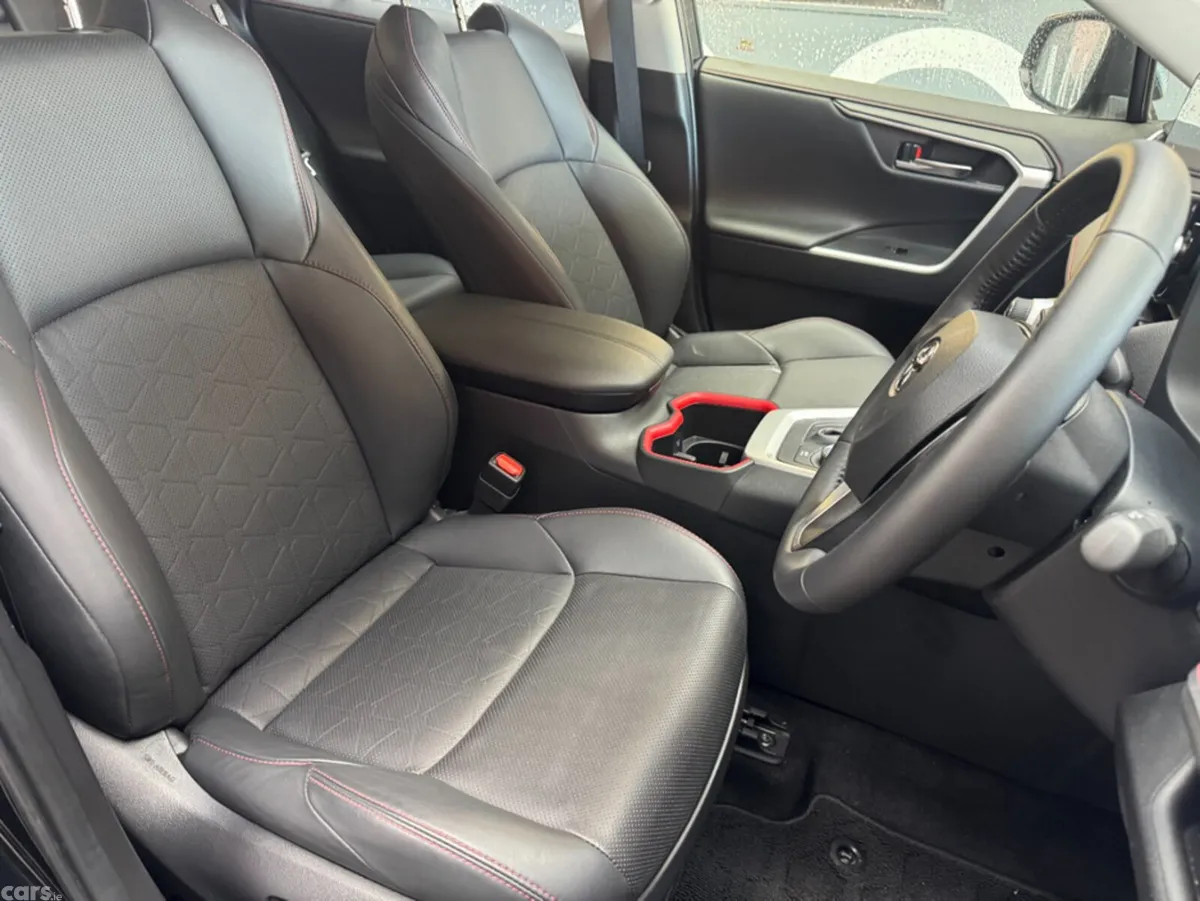 Toyota RAV4 SUV, Petrol Hybrid, 2025, Black