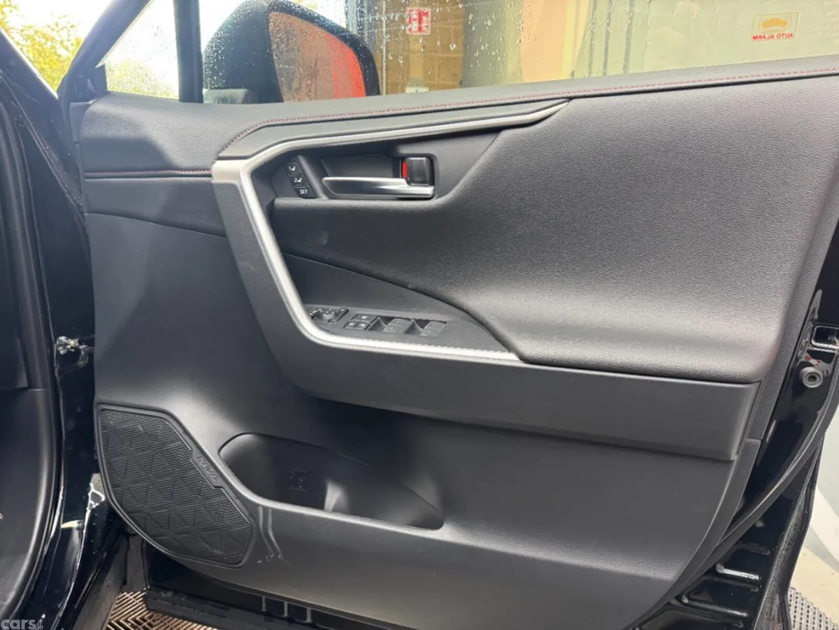 Toyota RAV4 SUV, Petrol Hybrid, 2025, Black
