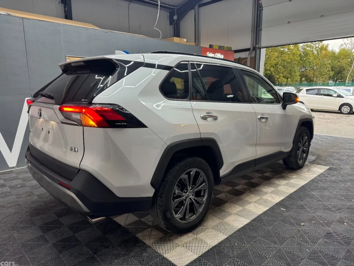 Toyota RAV4 SUV, Petrol Hybrid, 2024, White
