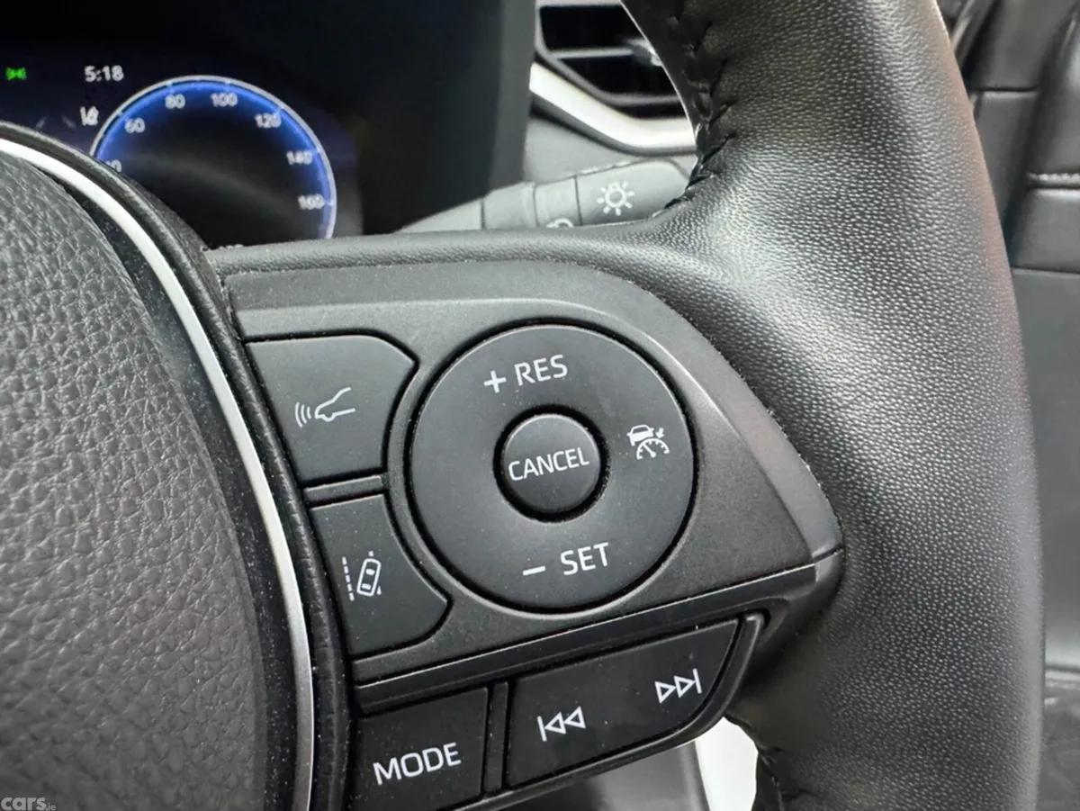 Toyota RAV4 SUV, Petrol Hybrid, 2024, White