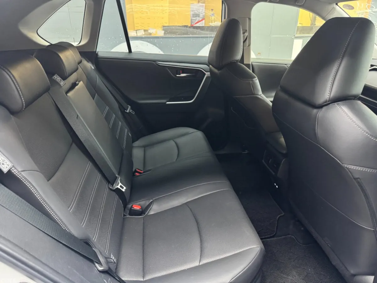 Toyota RAV4 SUV, Petrol Hybrid, 2024, White