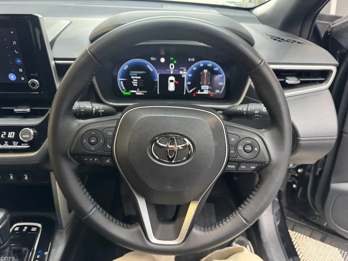 Toyota Corolla Cross SUV, Petrol Hybrid, 2024, Black