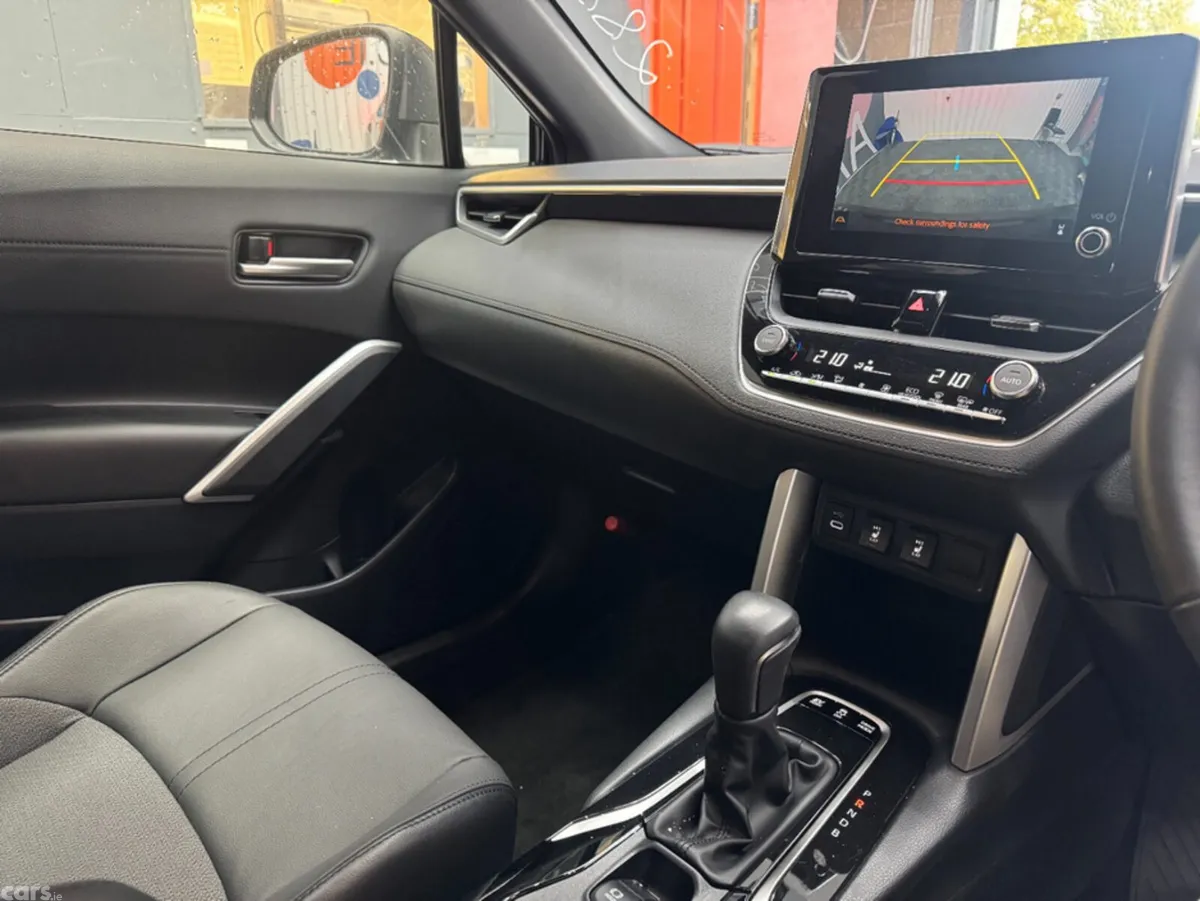 Toyota Corolla Cross SUV, Petrol Hybrid, 2024, Black