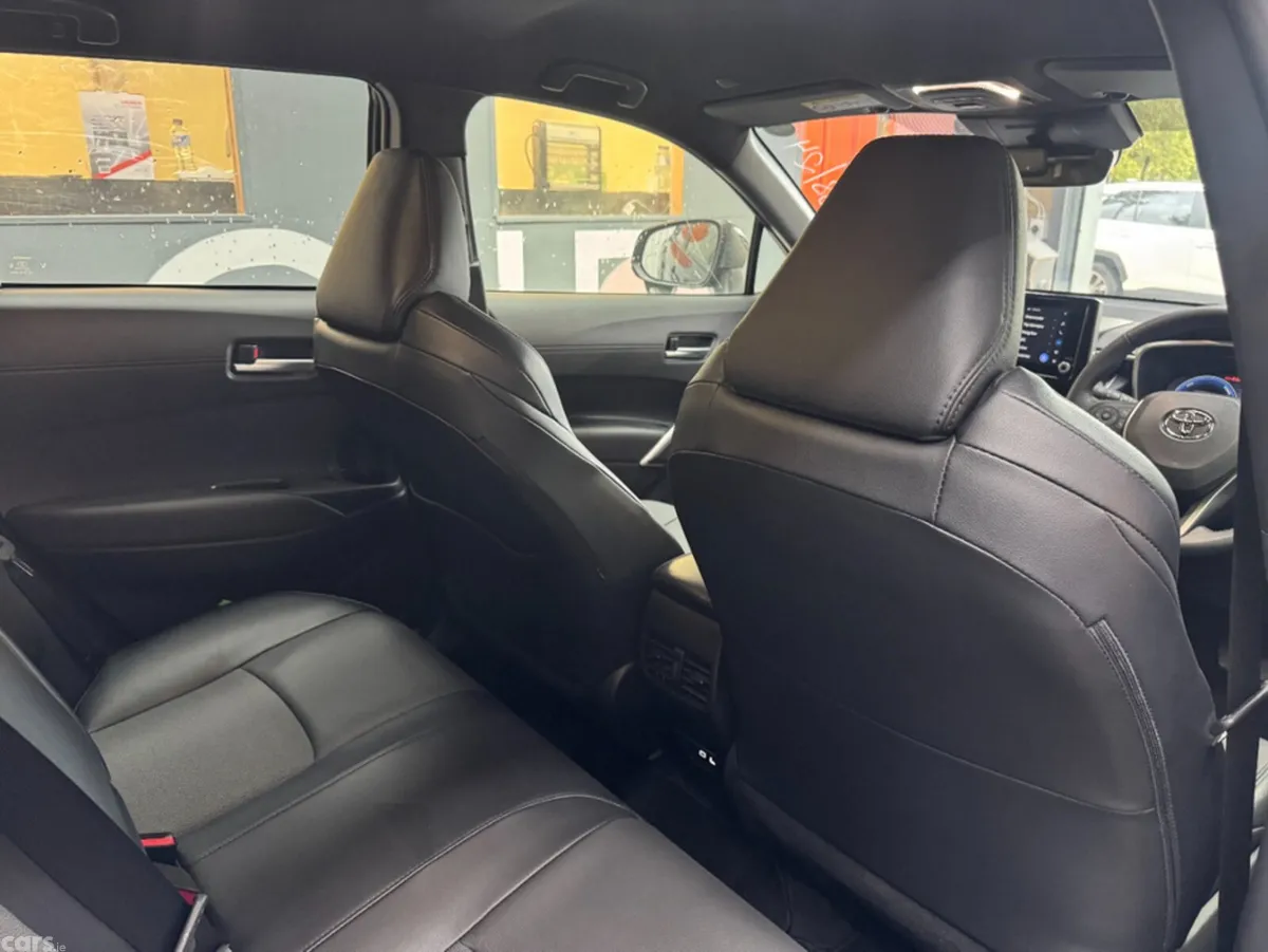 Toyota Corolla Cross SUV, Petrol Hybrid, 2024, Black