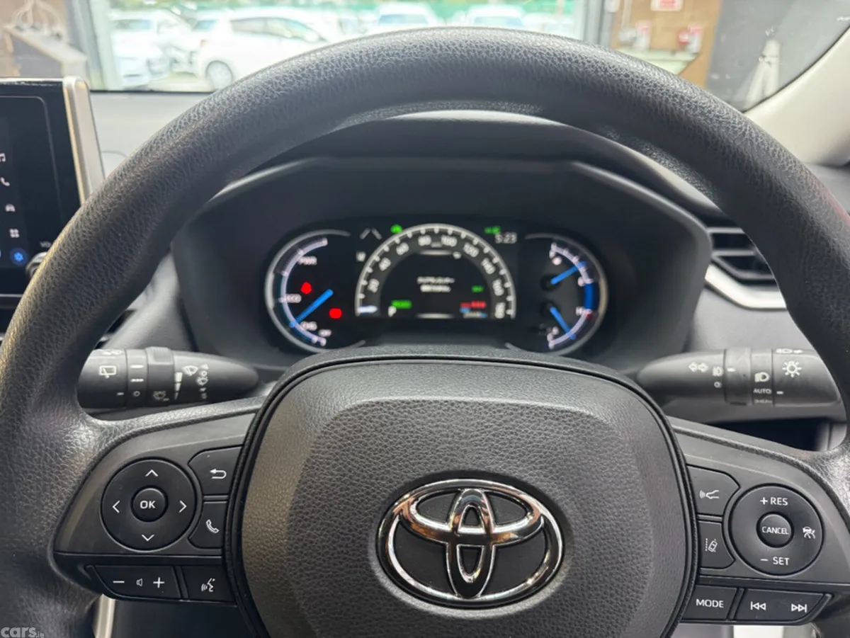 Toyota RAV4 SUV, Petrol Hybrid, 2023, White