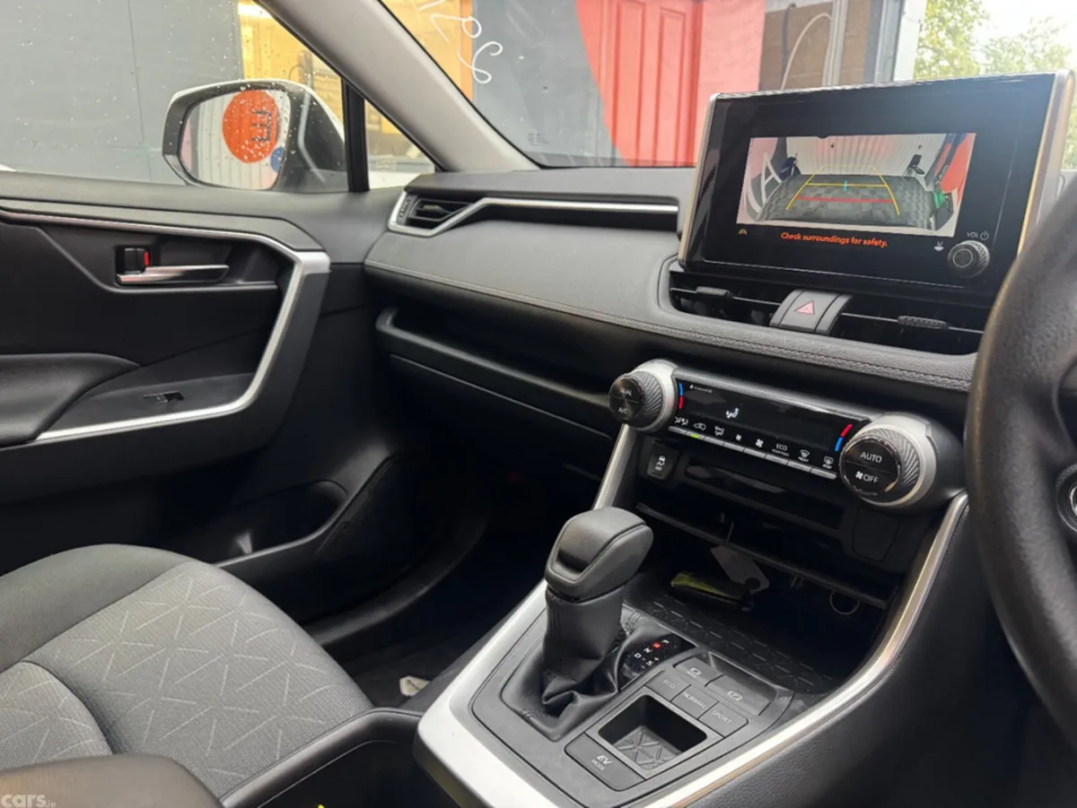 Toyota RAV4 SUV, Petrol Hybrid, 2023, White