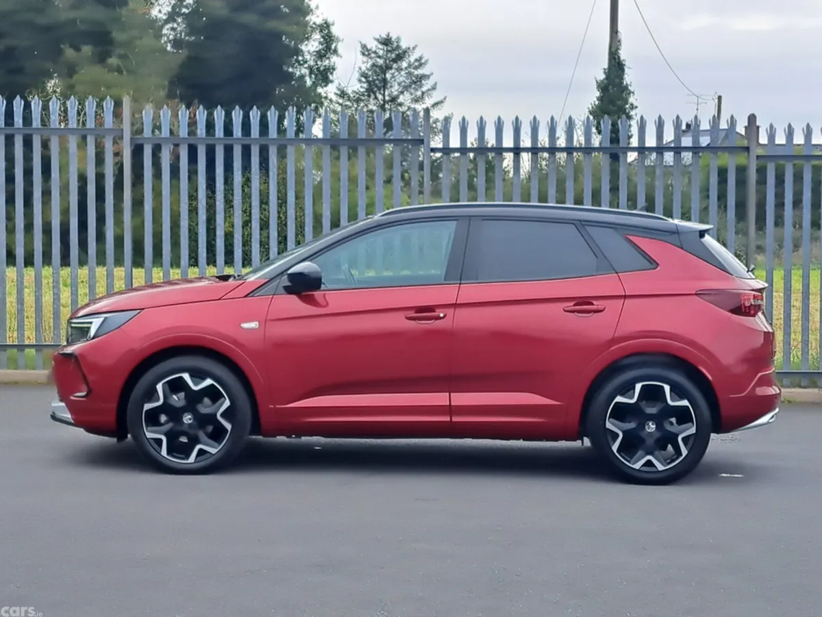 Opel Grandland Hatchback, Diesel, 2023, Red