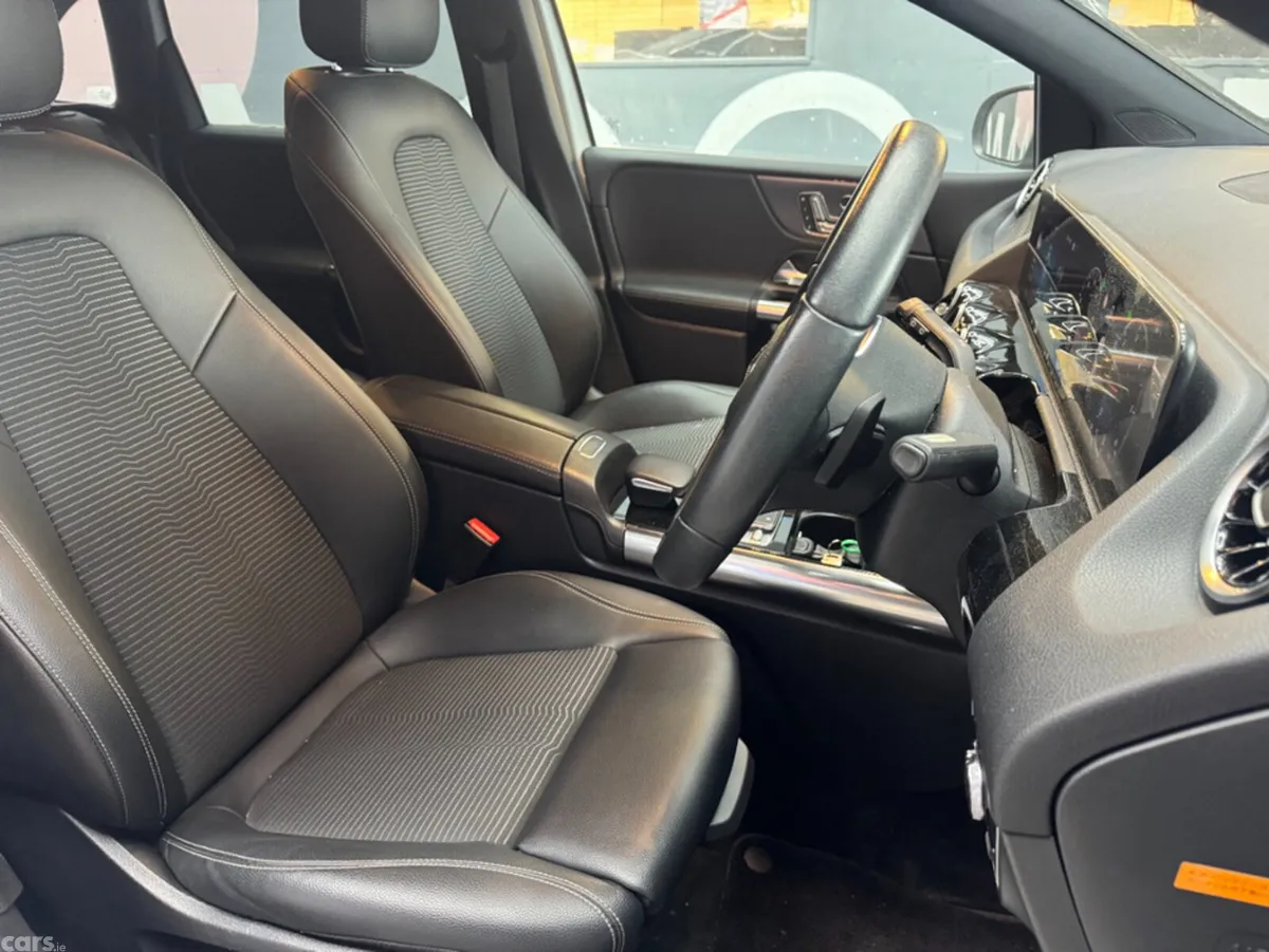 Mercedes-Benz B-Class Hatchback, Diesel, 2020, White