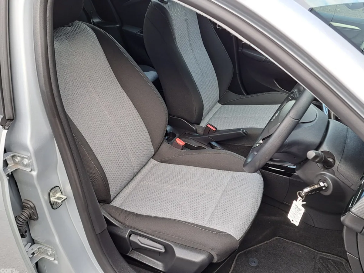 Opel Corsa Hatchback, Petrol, 2025, Grey