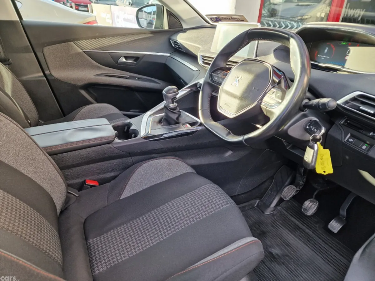 Peugeot 3008 Hatchback, Diesel, 2018, Black