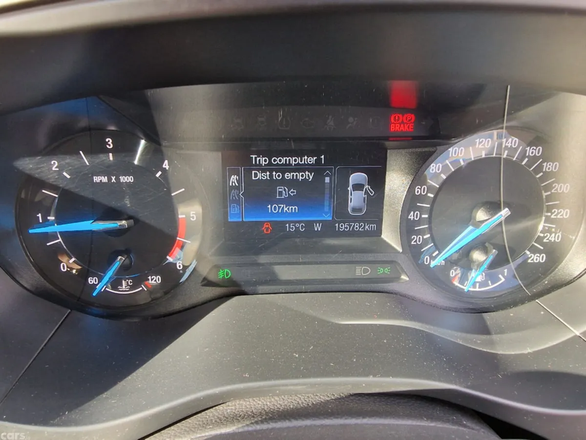 Ford Mondeo Hatchback, Diesel, 2015, Silver