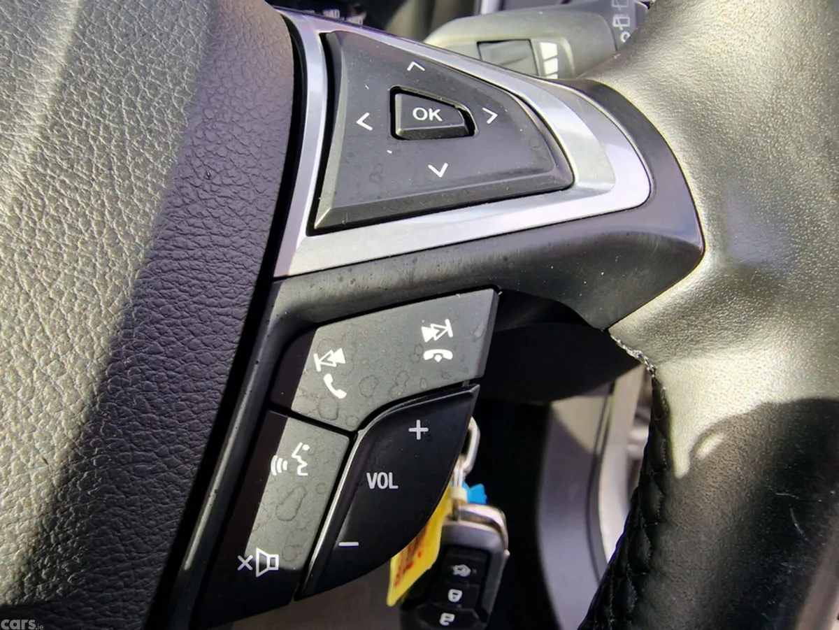 Ford Mondeo Hatchback, Diesel, 2015, Silver